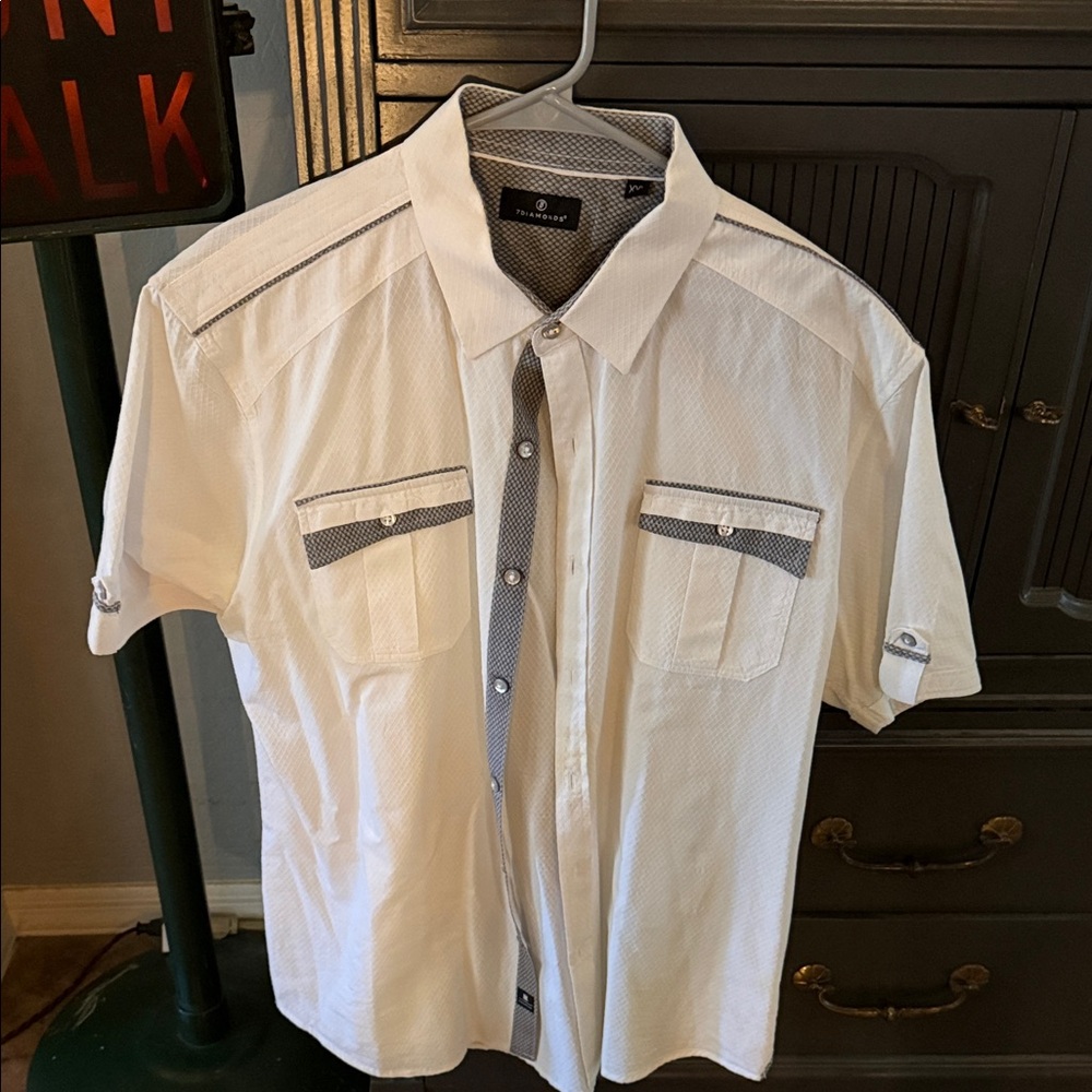 7 Diamonds White and Gray Casual Button Down Shirt